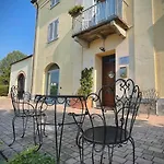 Mini-appartamenti, Lanterna Blu 3*