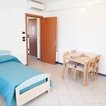 Mini-appartamenti, Lanterna Blu 3*
