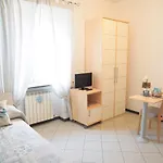 Mini-appartamenti, Lanterna Blu
