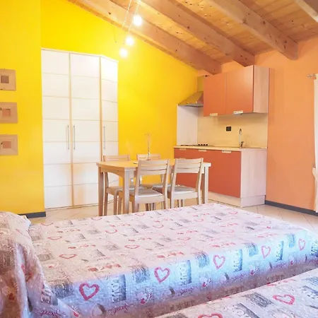 Mini-appartamenti, Lanterna Blu Konukevi Mombello Monferrato