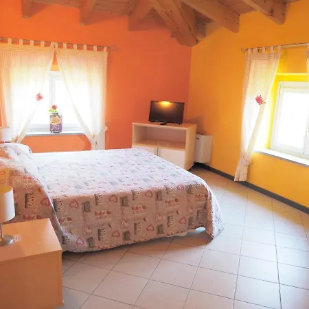 Mini-appartamenti, Lanterna Blu 3* Mombello Monferrato