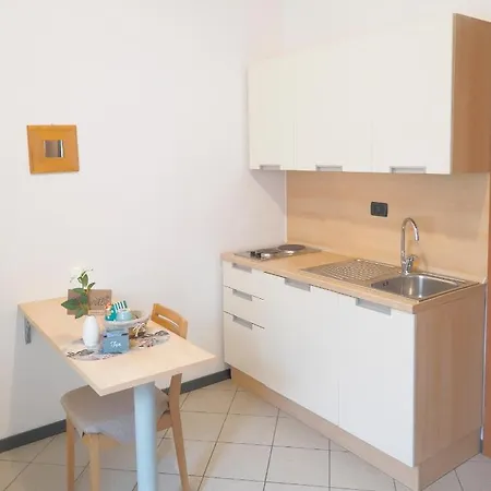 Konukevi Mini-appartamenti, Lanterna Blu 3*