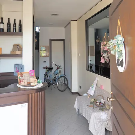 Mini-appartamenti, Lanterna Blu