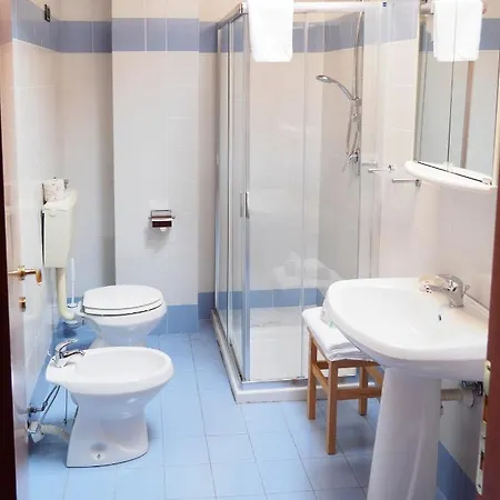 Mini-appartamenti, Lanterna Blu Konukevi 3*