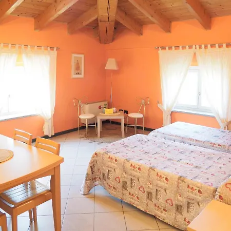 Mini-appartamenti, Lanterna Blu 3*