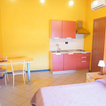 Mini-appartamenti, Lanterna Blu 3*