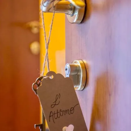 Mini-appartamenti, Lanterna Blu Konukevi 3*