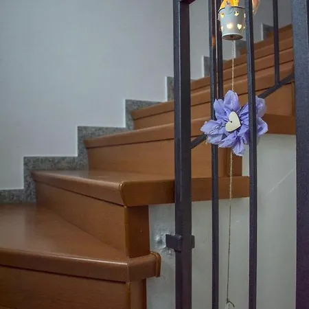 Konukevi Mini-appartamenti, Lanterna Blu 3*