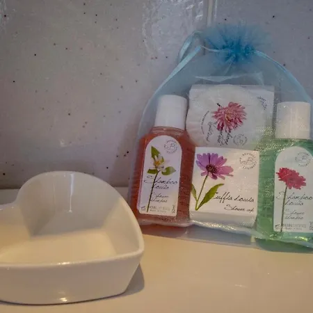 Konukevi Mini-appartamenti, Lanterna Blu 3*