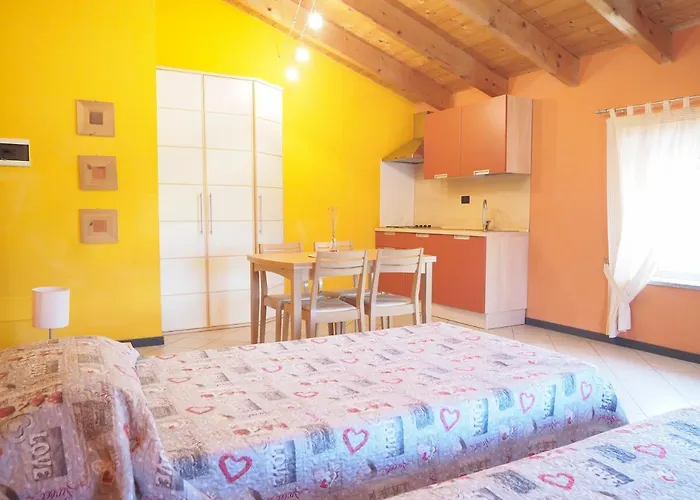 Mini-appartamenti, Lanterna Blu Гостевой дом Mombello Monferrato