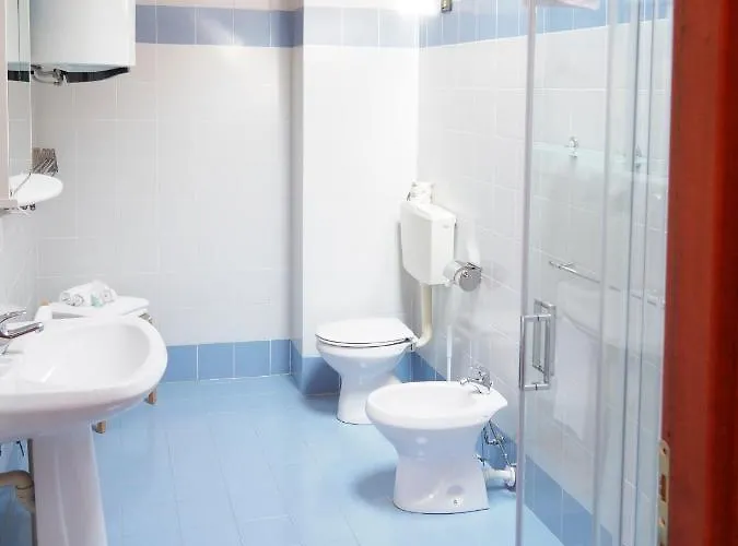 Mini-appartamenti, Lanterna Blu Гостевой дом 3*