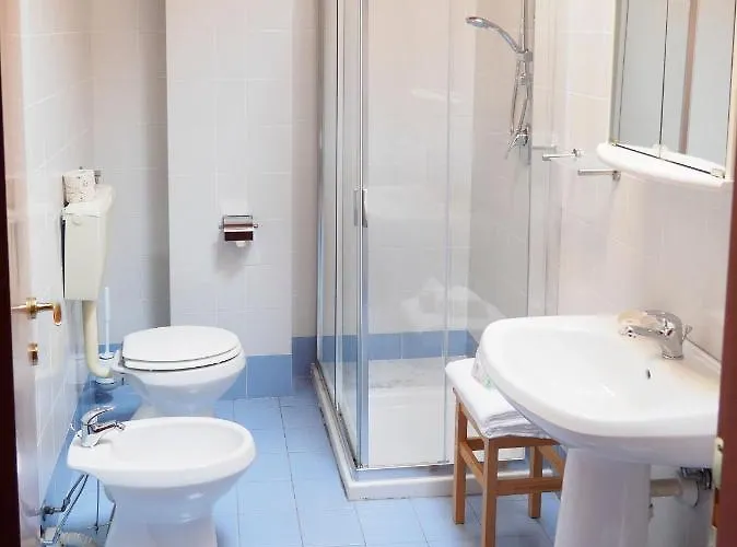 Mini-appartamenti, Lanterna Blu Гостевой дом 3*
