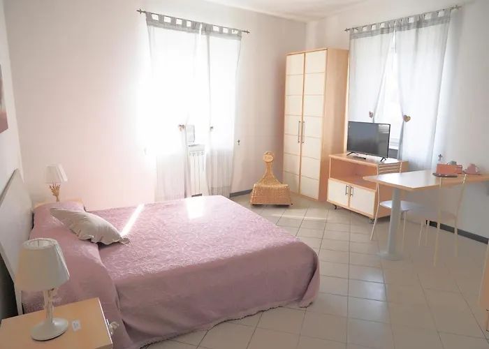 Mini-appartamenti, Lanterna Blu