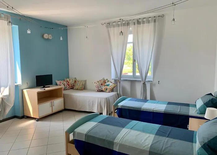 Mini-appartamenti, Lanterna Blu Гостевой дом 3*